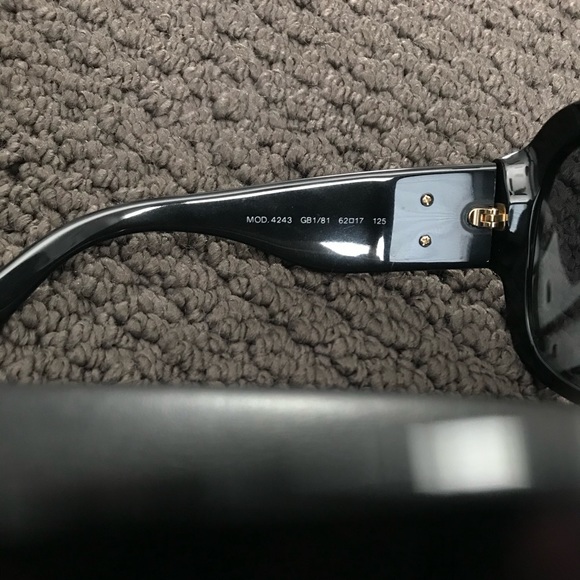 Versace Sunglasses - Picture 5 of 8